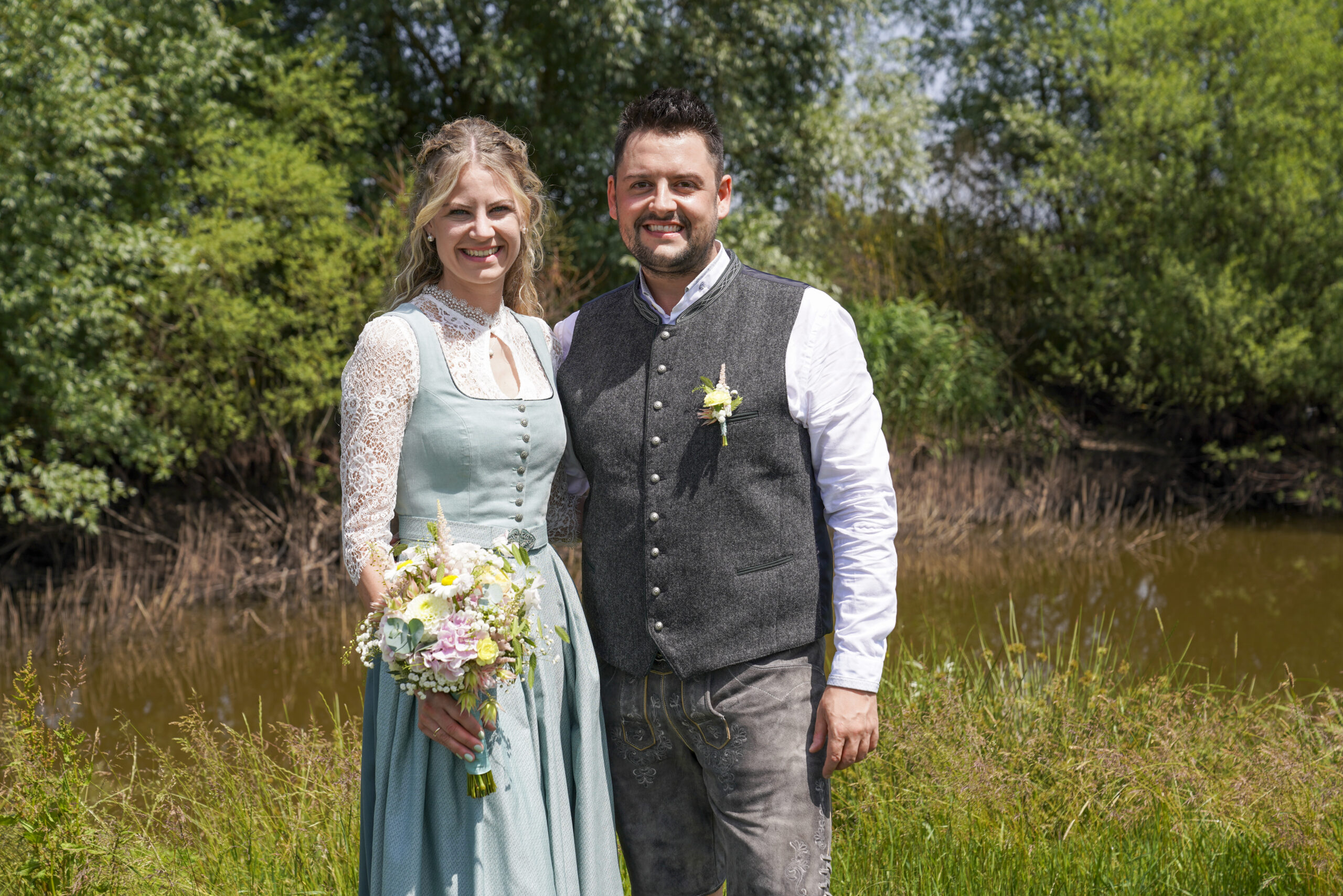 Emotionale Hochzeitsfotografie von Miriam Schwarzfischer – natürlich, echt & voller Gefühl. Erinnerungen, die ewig bleiben.